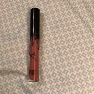 Kylie Cosmetics Makeup - Kylie Jenner Matte Liquid Lipstick Kylie Cosmetics Makeup - Kylie Jenner Matte Liquid Lipstick